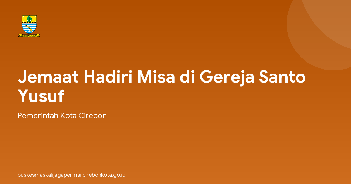 Jemaat Hadiri Misa di Gereja Santo Yusuf